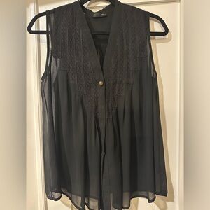 AQUA from Bloomingdale’s sleeveless flowy black top size small